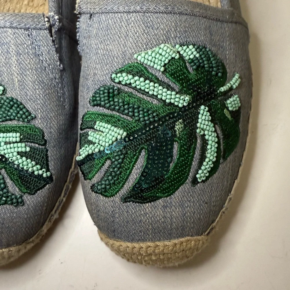MICHAEL Michael Kors Kendrick Slip On Espadrille Flats Denim Beaded Palm Size 8